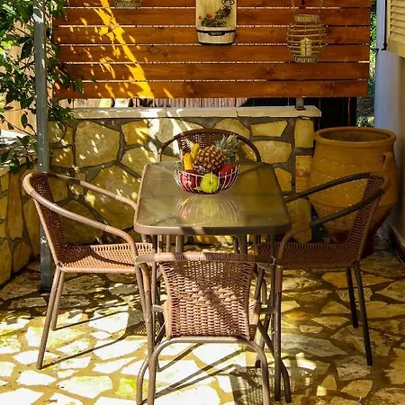 Aggeliki's Hideaway Tatil Evi